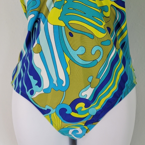 TRINA TURK Women's One-Piece Swimsuit Sz 6 Blue/Green Paisley Pool Beach Cottage - Picture 4 of 11